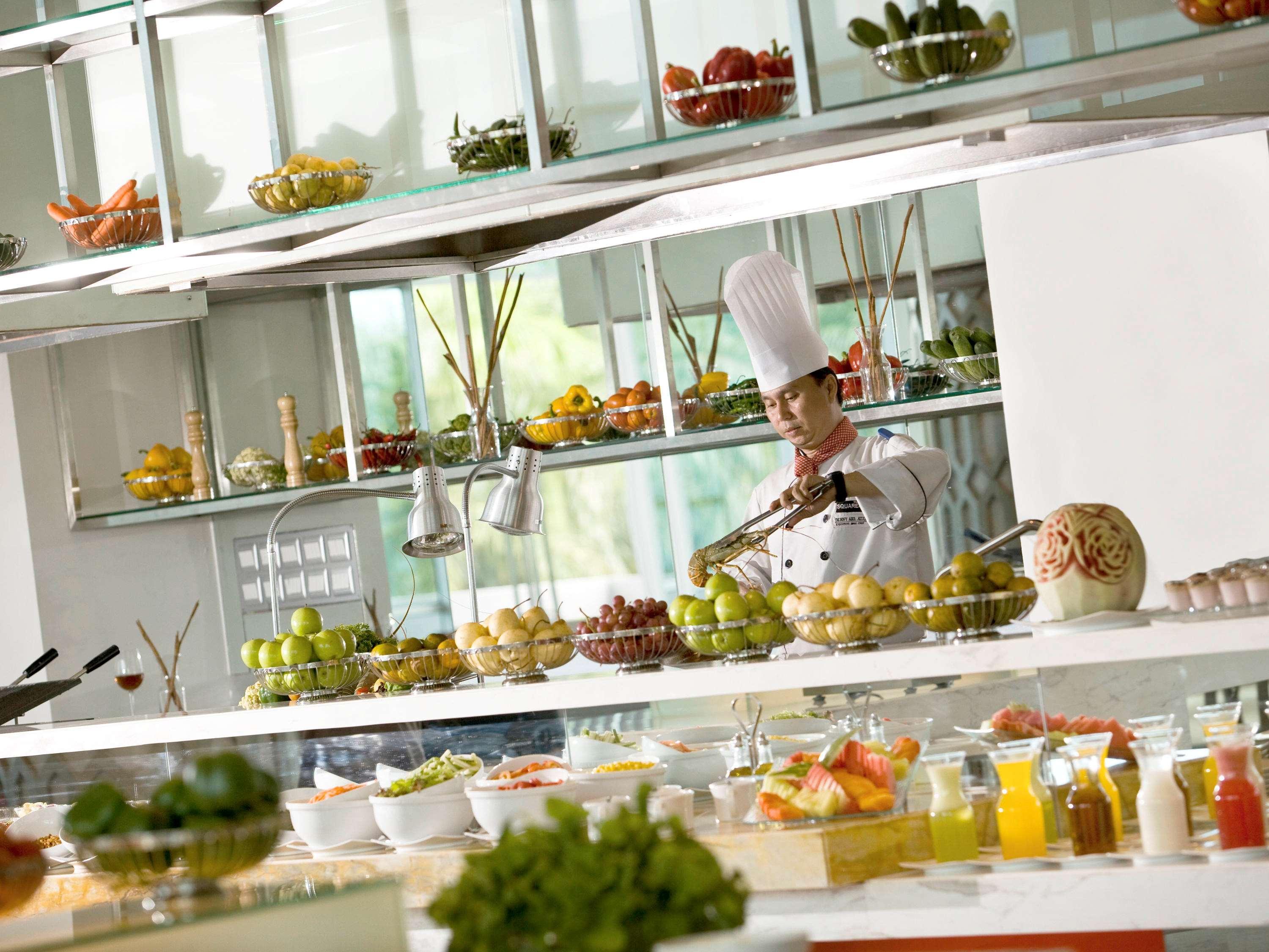 Novotel Bangka Hotel & Convention Center Pangkal Pinang Restaurante foto